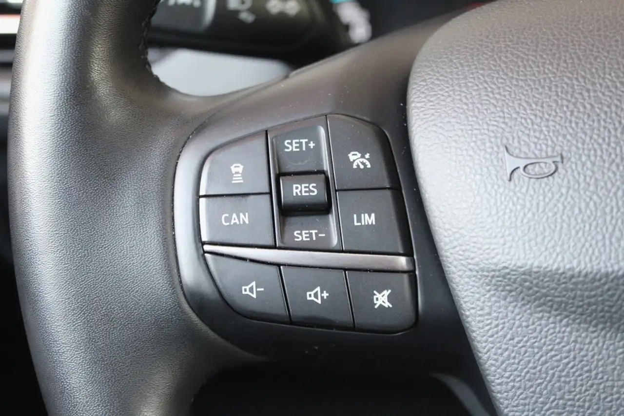 Ford Focus Active 1.0T EcoBoost mHEV 92kW 125CV — Galería del vehículo 10
