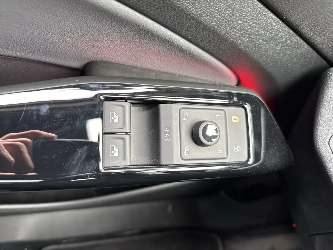 Volkswagen ID.4 Pure Performance CAM ACC LM18 MATRIX NAVI — معرض صور السيارة 21