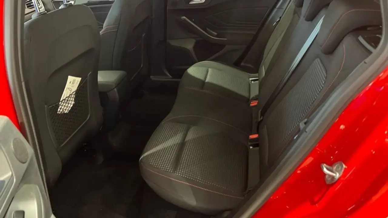Ford Focus 1.0 ECOBOOST MHEV 92KW ST-LINE 125CV 5P — Galería del vehículo 13