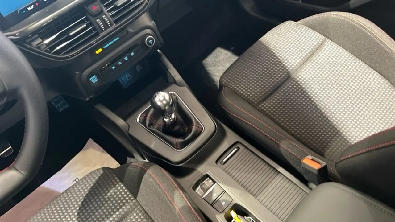 Ford Focus 1.0 ECOBOOST MHEV 92KW ST-LINE 125CV 5P — Galería del vehículo 16