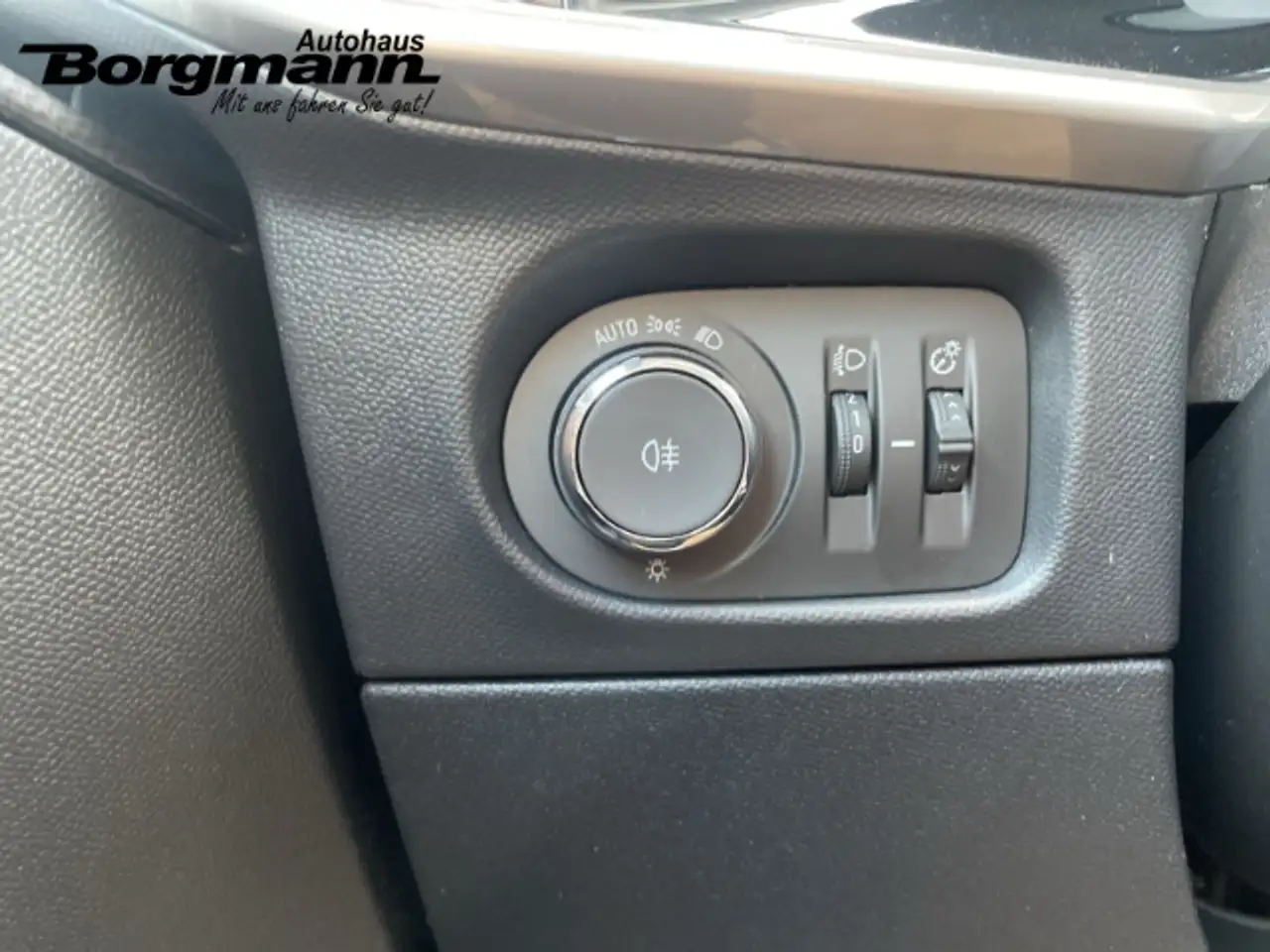 Opel Mokka Elegance 1.2 Turbo LED - Apple CarPlay - Rückfahrk — Galería del vehículo 15