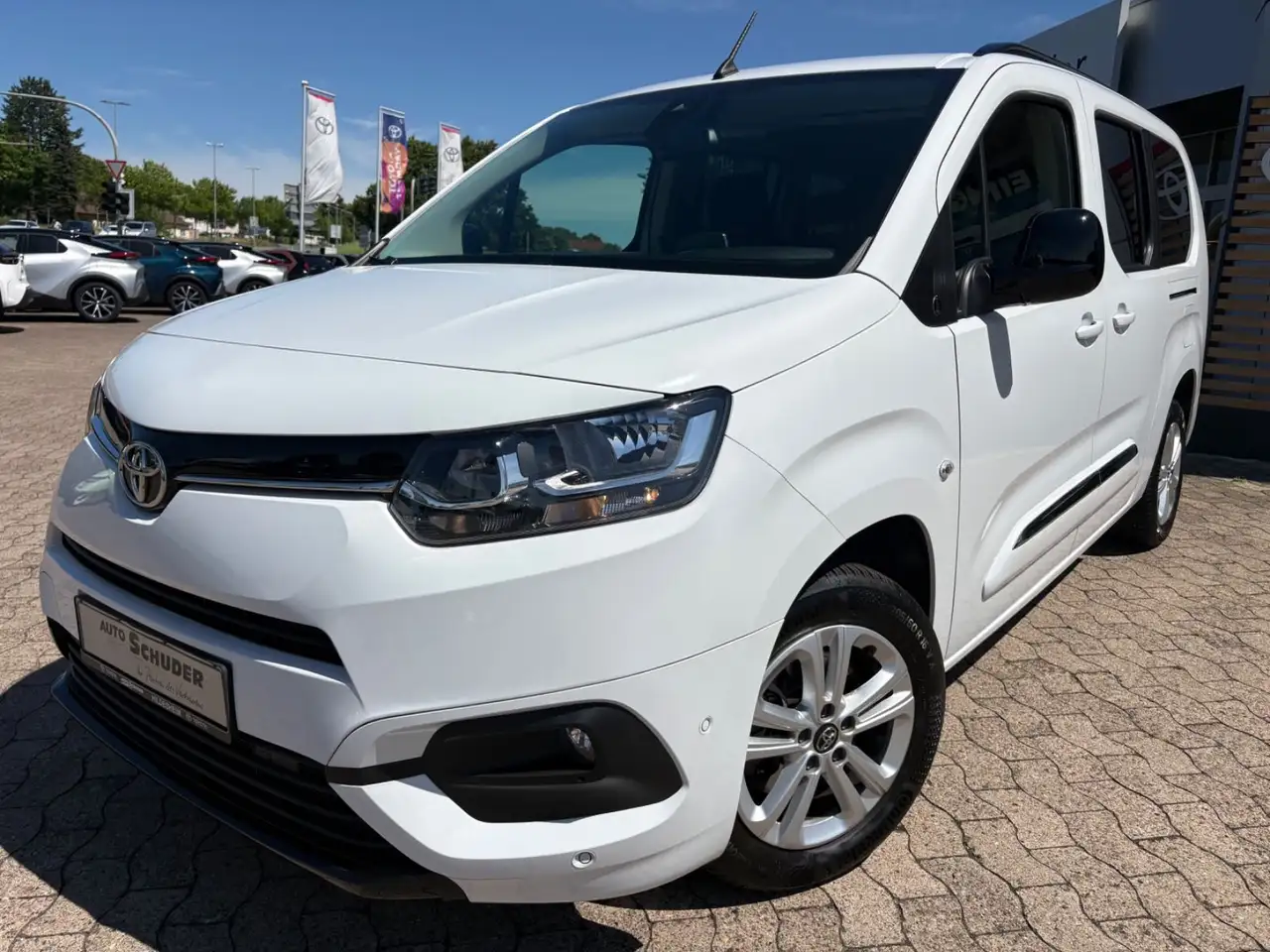 Toyota Proace Verso L2 Team D **7 SITZER** — Hildesheim