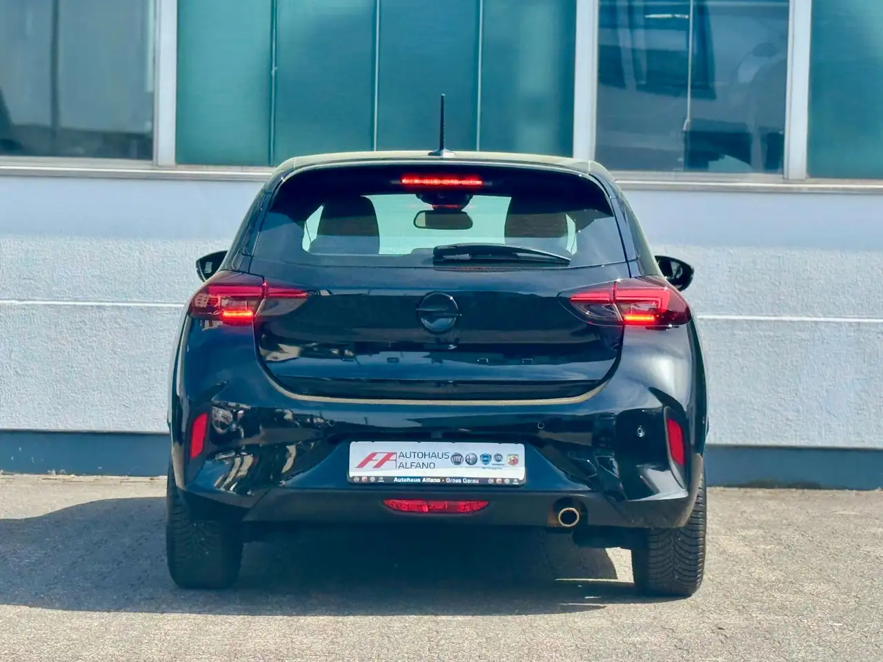 Opel Corsa GS AUTOMATIK RKAM SITZH LENKHEIZ PDC — معرض صور السيارة 8