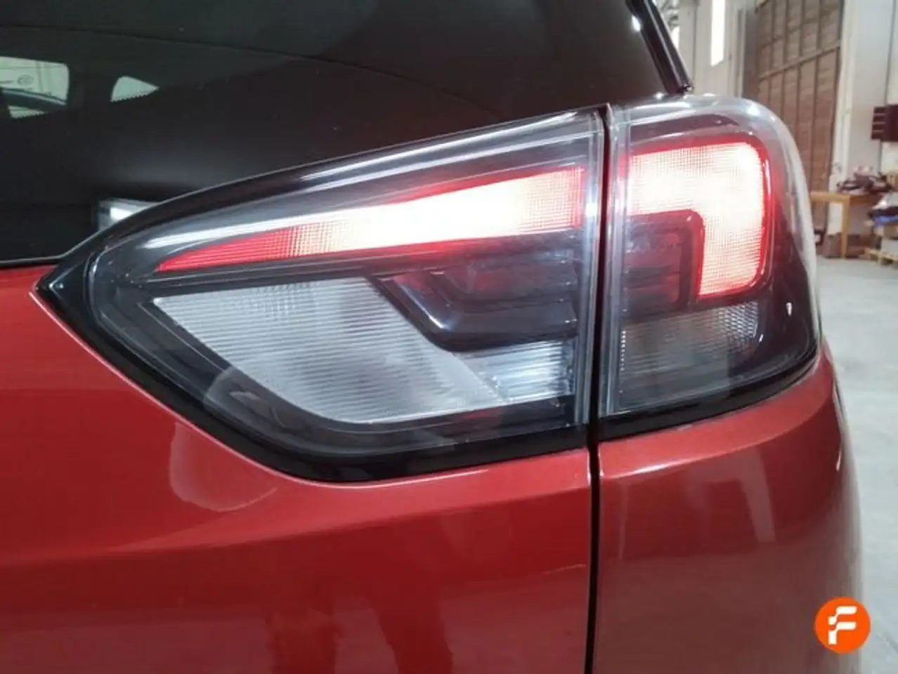 Opel Crossland 1.2 S&S Elegance Pack 110 — معرض صور السيارة 19