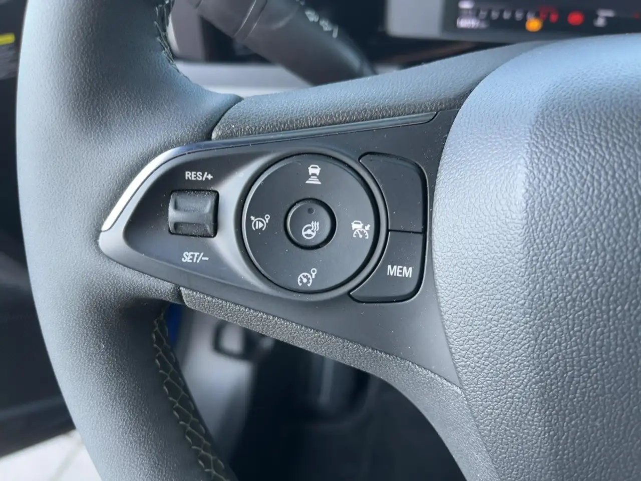 Opel Mokka 1.2 Turbo GS Line ACC+LED+SHZ+Winterp.+LM — Vehicle gallery 16