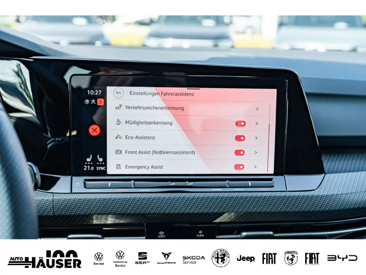 Volkswagen Golf VIII R-Line 1.5 eTSI OPF DSG AHK H&K ACC NAVI REAR — معرض صور السيارة 25