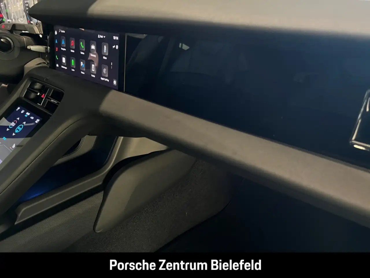 Porsche Taycan Sport Turismo Panoramadach BOSE 20-Zoll — معرض صور السيارة 31