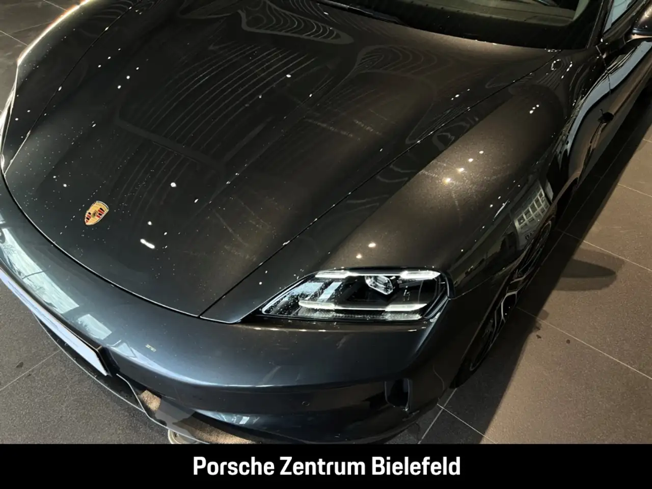 Porsche Taycan Sport Turismo Panoramadach BOSE 20-Zoll — معرض صور السيارة 10