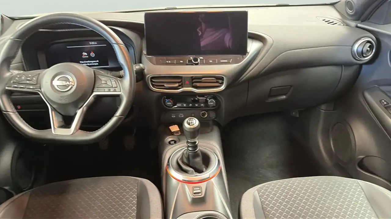 Nissan Juke 1.0 DIG-T N-Connecta 4x2 114 — Vehicle gallery 23
