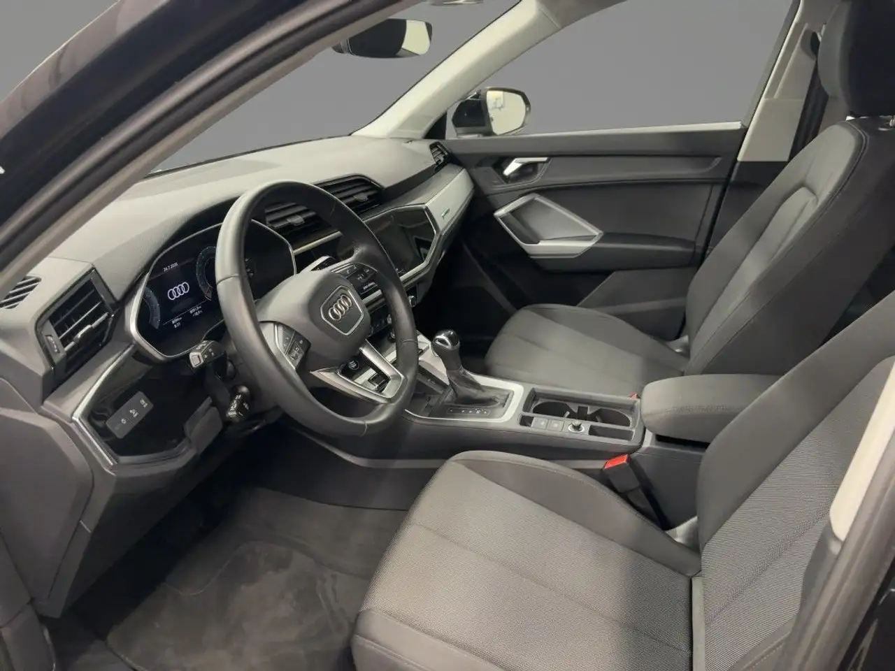 Audi Q3 35 TFSI S tronic LED NAVI VIRTUAL PDC — Galerie du véhicule 10