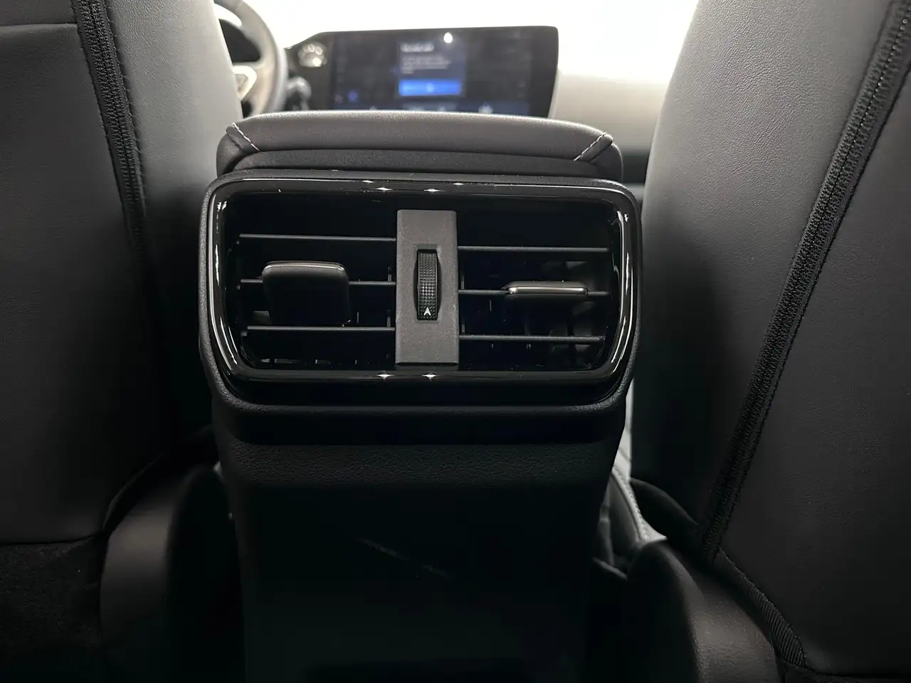 Lexus NX 350h Premium 2WD — Galería del vehículo 16