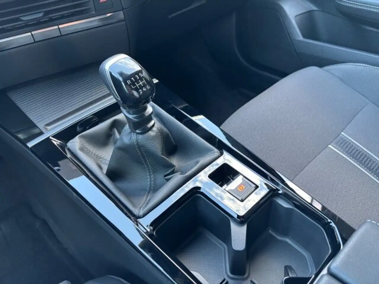 Opel Astra *Astra L ST 1.2 Turbo GS Klimaautomatik Sitzheizung Allwetter — معرض صور السيارة 16