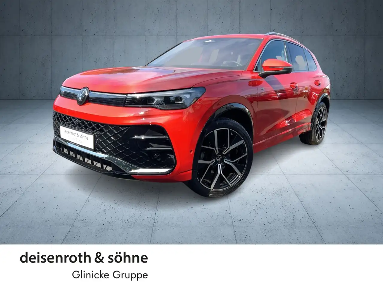 Volkswagen Tiguan R-Line 1.5 eTSI AHK/HDMatrix/Pano/DCC/20" — Alsfeld