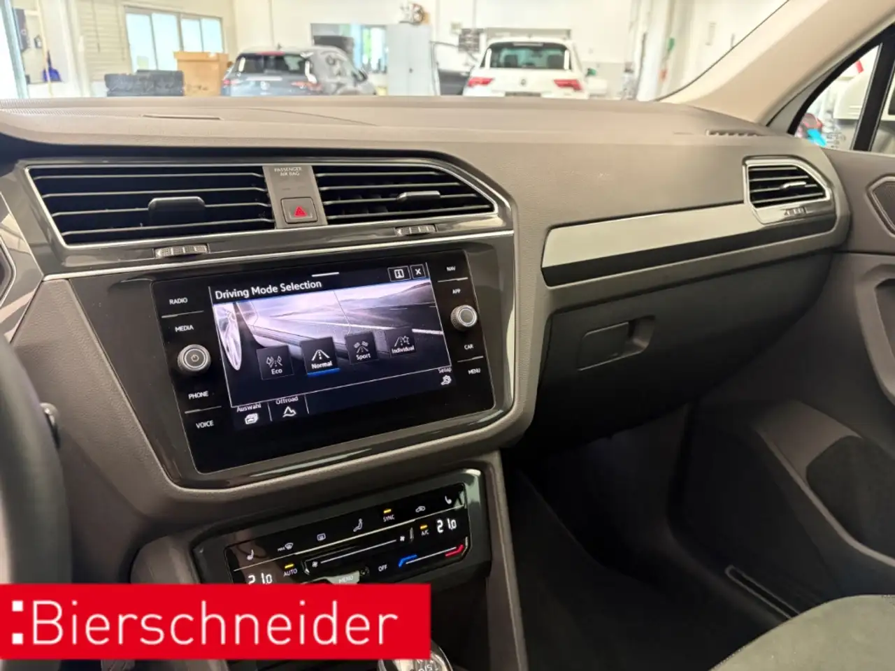 Volkswagen Tiguan Elegance 2.0 TSI 4Mo. DSG DIGITAL COCKPIT LED KAME — Galerie du véhicule 13