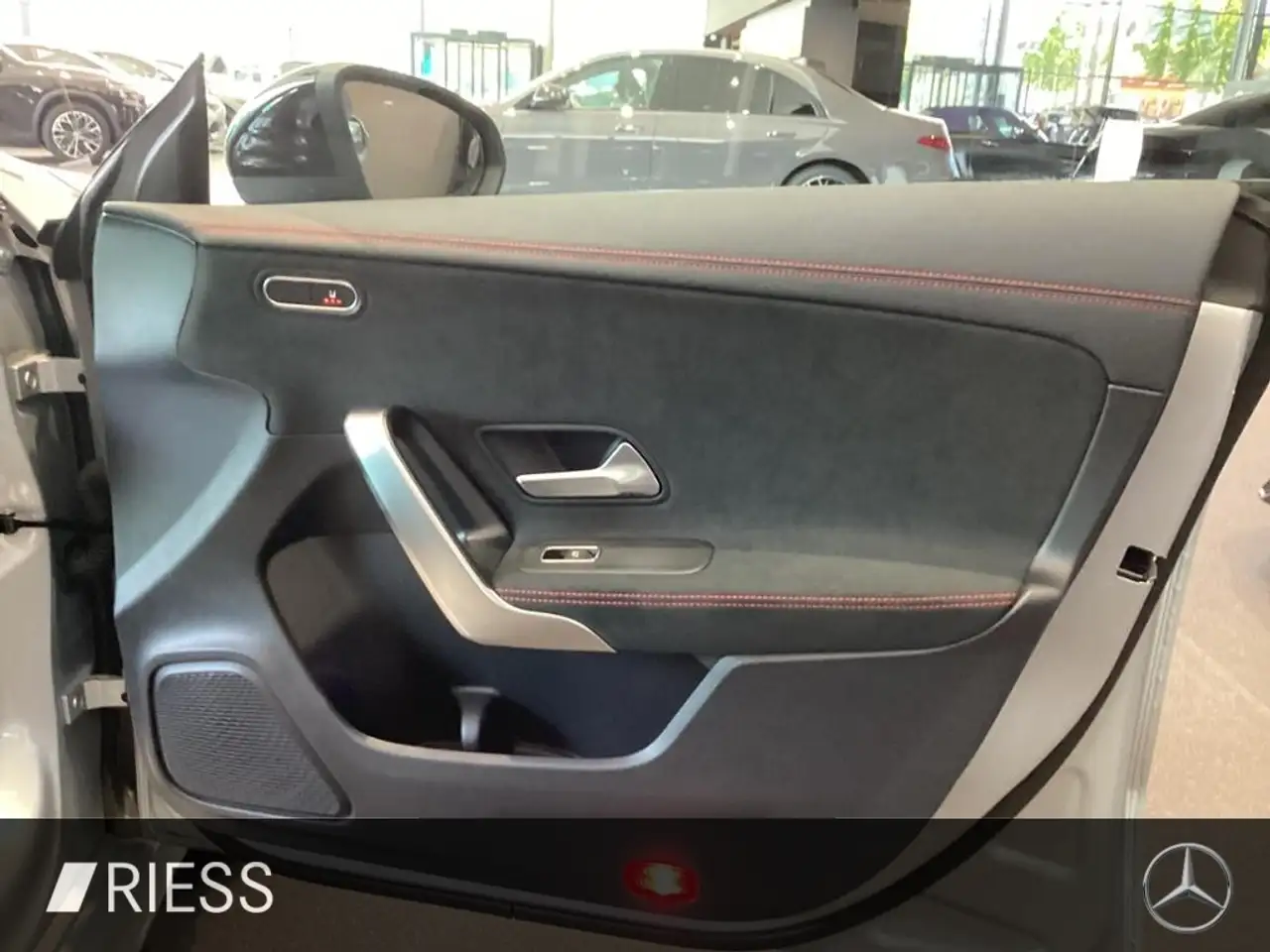 Mercedes-Benz CLA 250 e SB AMG SPORT PANO AHK DISTRO KEYLESS — Vehicle gallery 8