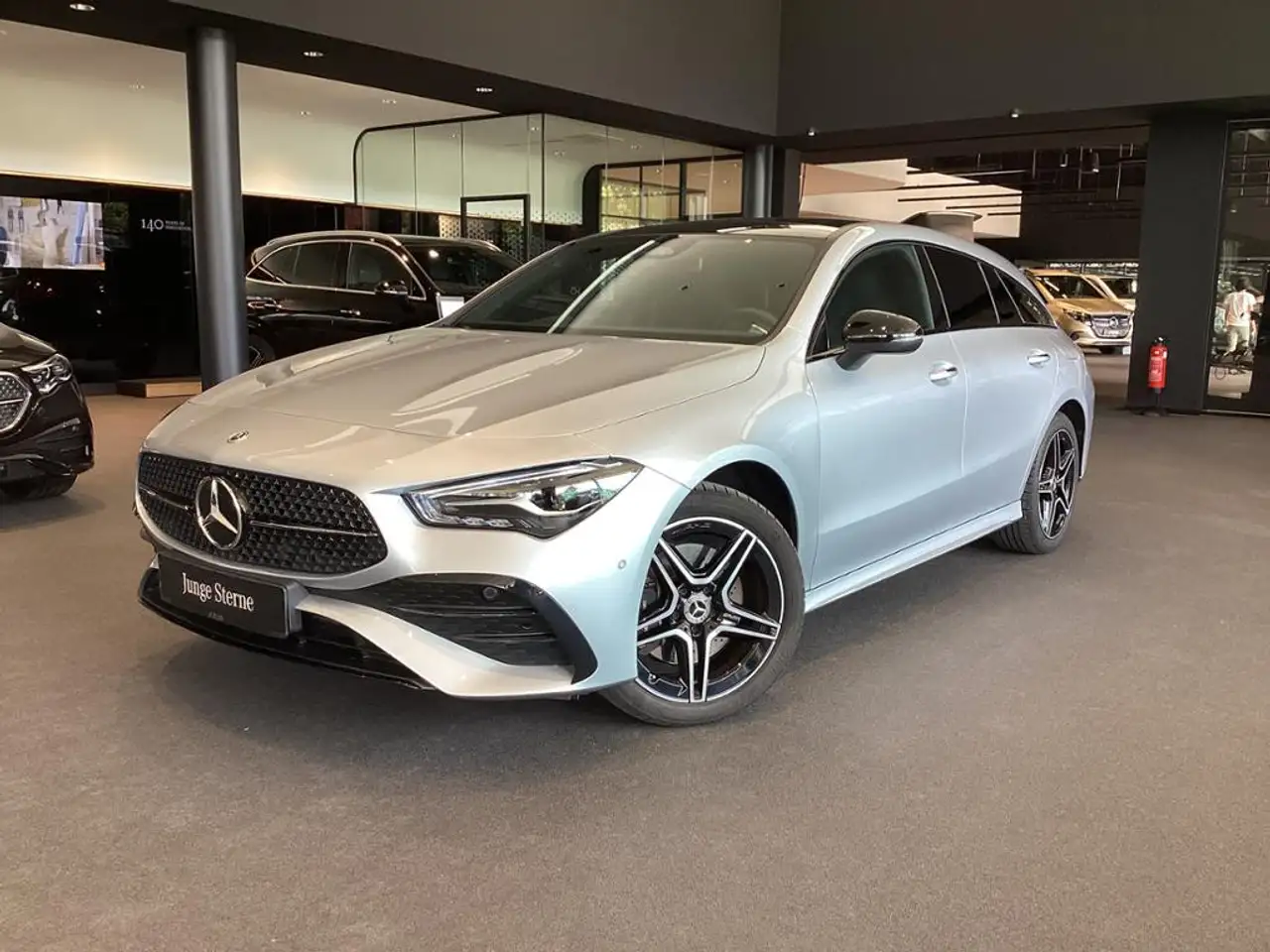 Mercedes-Benz CLA 250 e SB AMG SPORT PANO AHK DISTRO KEYLESS — Vehicle gallery 2