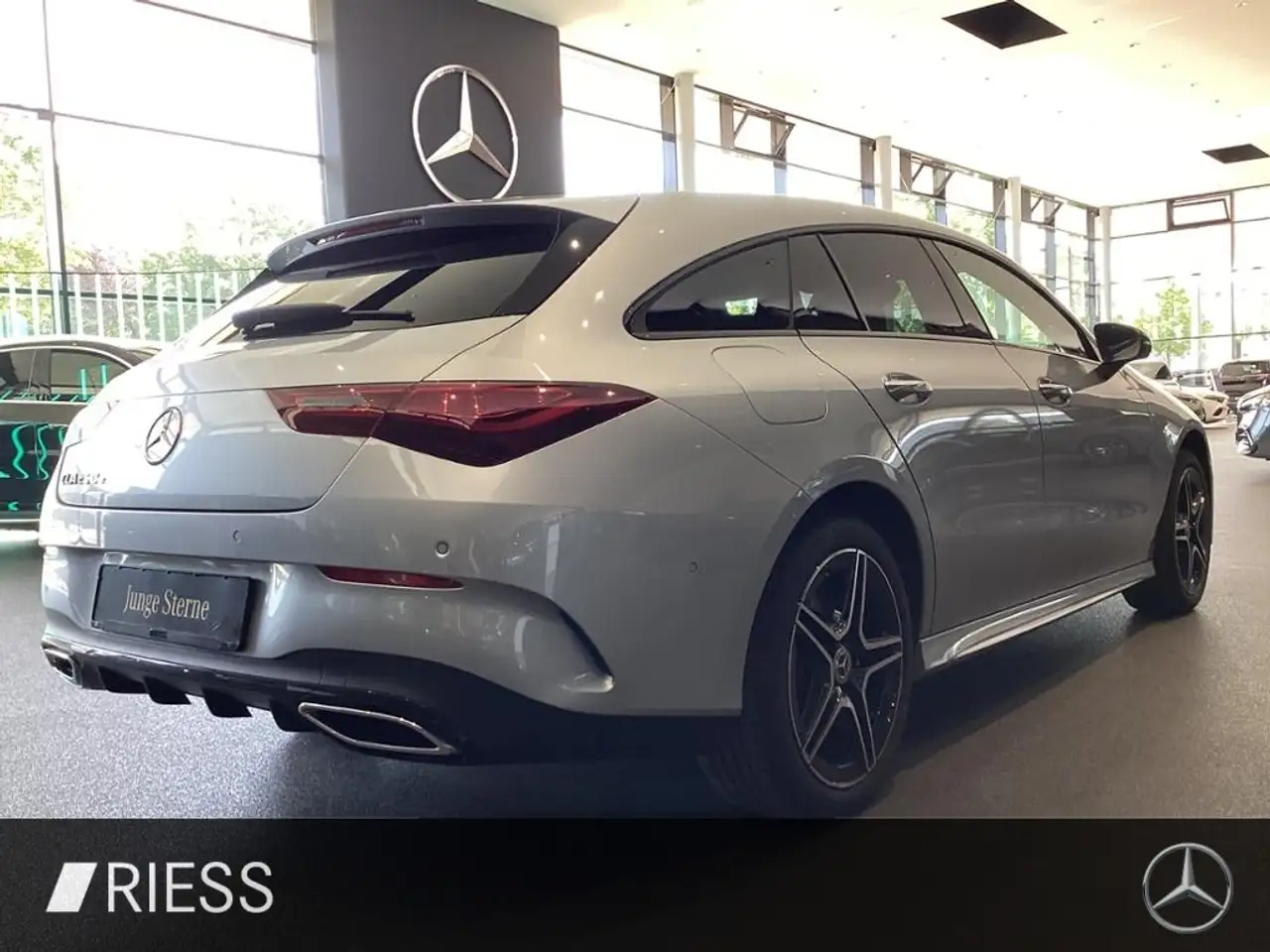 Mercedes-Benz CLA 250 e SB AMG SPORT PANO AHK DISTRO KEYLESS — Vehicle gallery 11