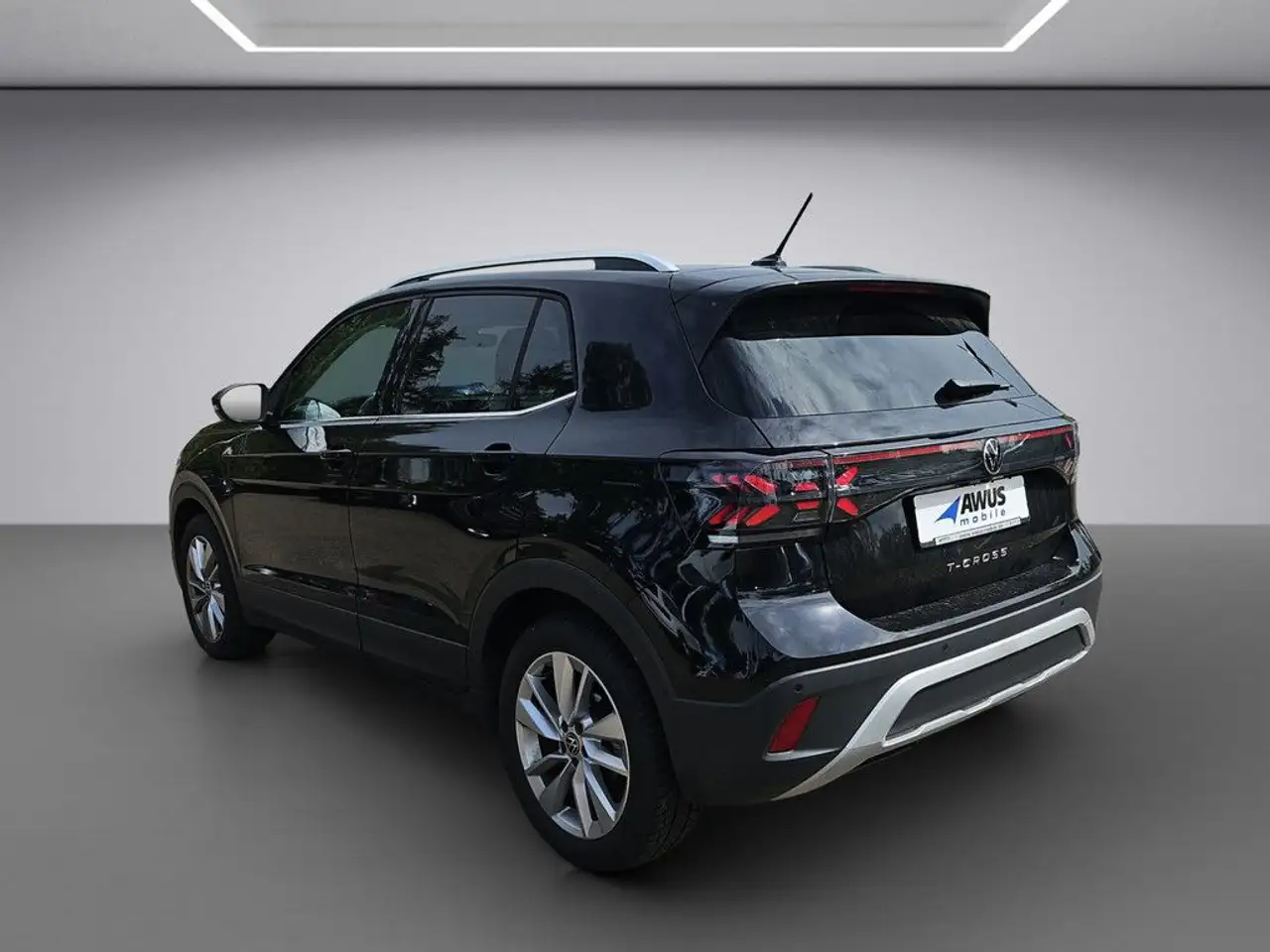 Volkswagen T-Cross 1.0TSI DSG Style — Vehicle gallery 4