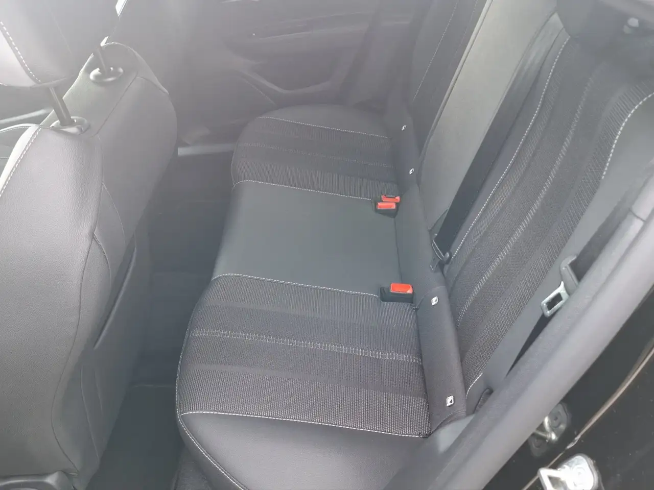 Opel Mokka GS Line 1,2 Turbo Carplay+LED+LHZ+LM — Vehicle gallery 13