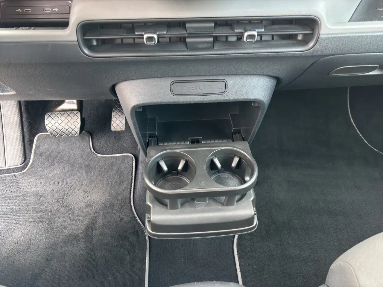 Volkswagen ID. Buzz ID.Buzz Pro ACC AHK Kam. LED Navi PDC ParkAss — معرض صور السيارة 13