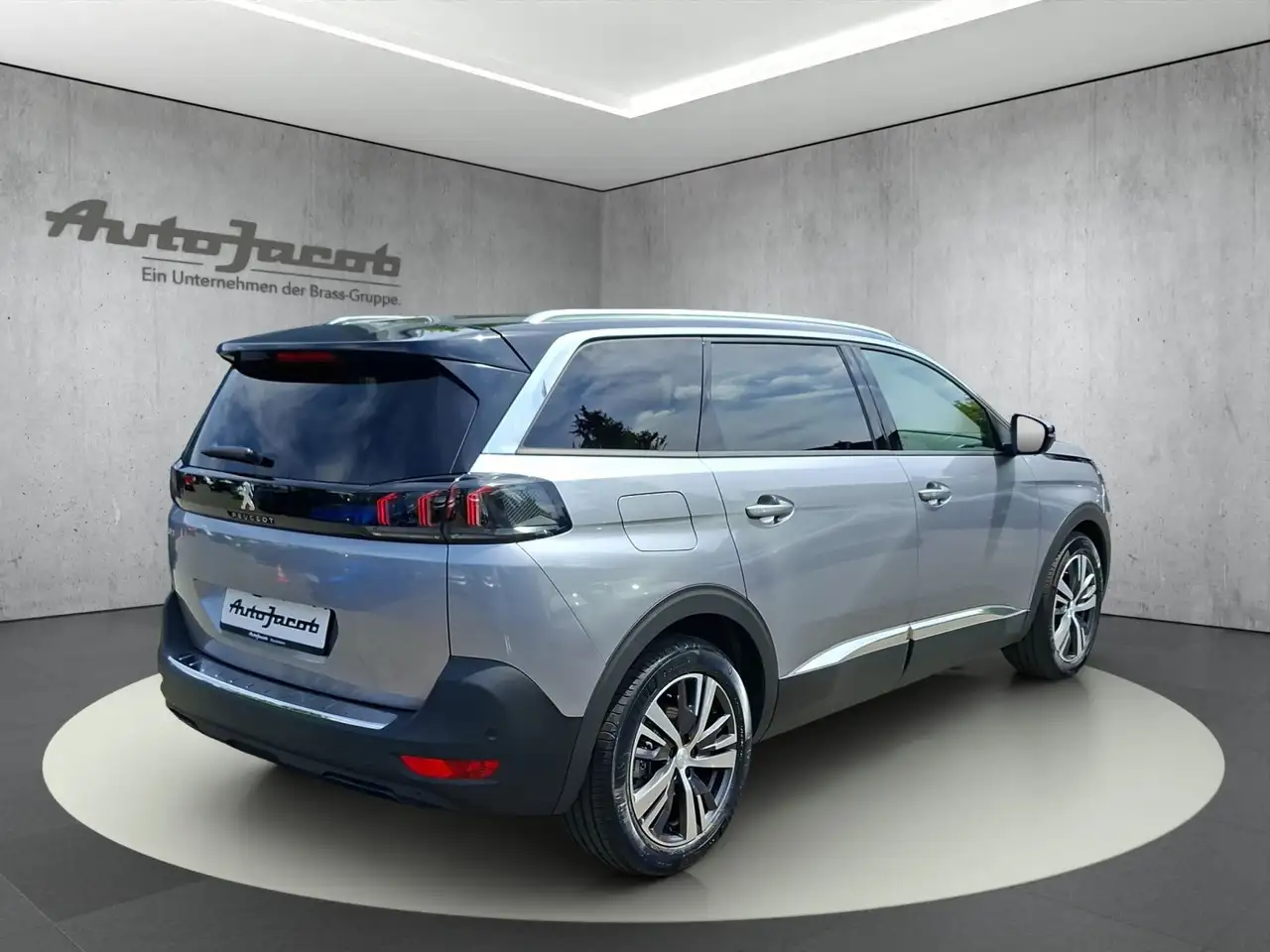 Peugeot 5008 1.2 Hybrid 136 Allure Pack — Vehicle gallery 5