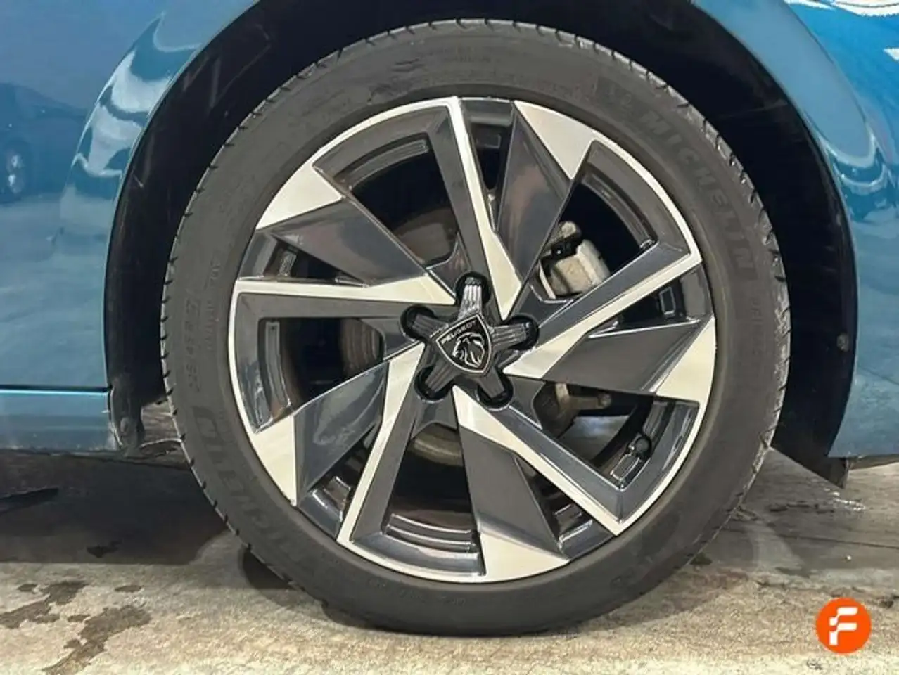 Peugeot 308 1.2 PureTech S&S Allure 130 — Galerie du véhicule 28