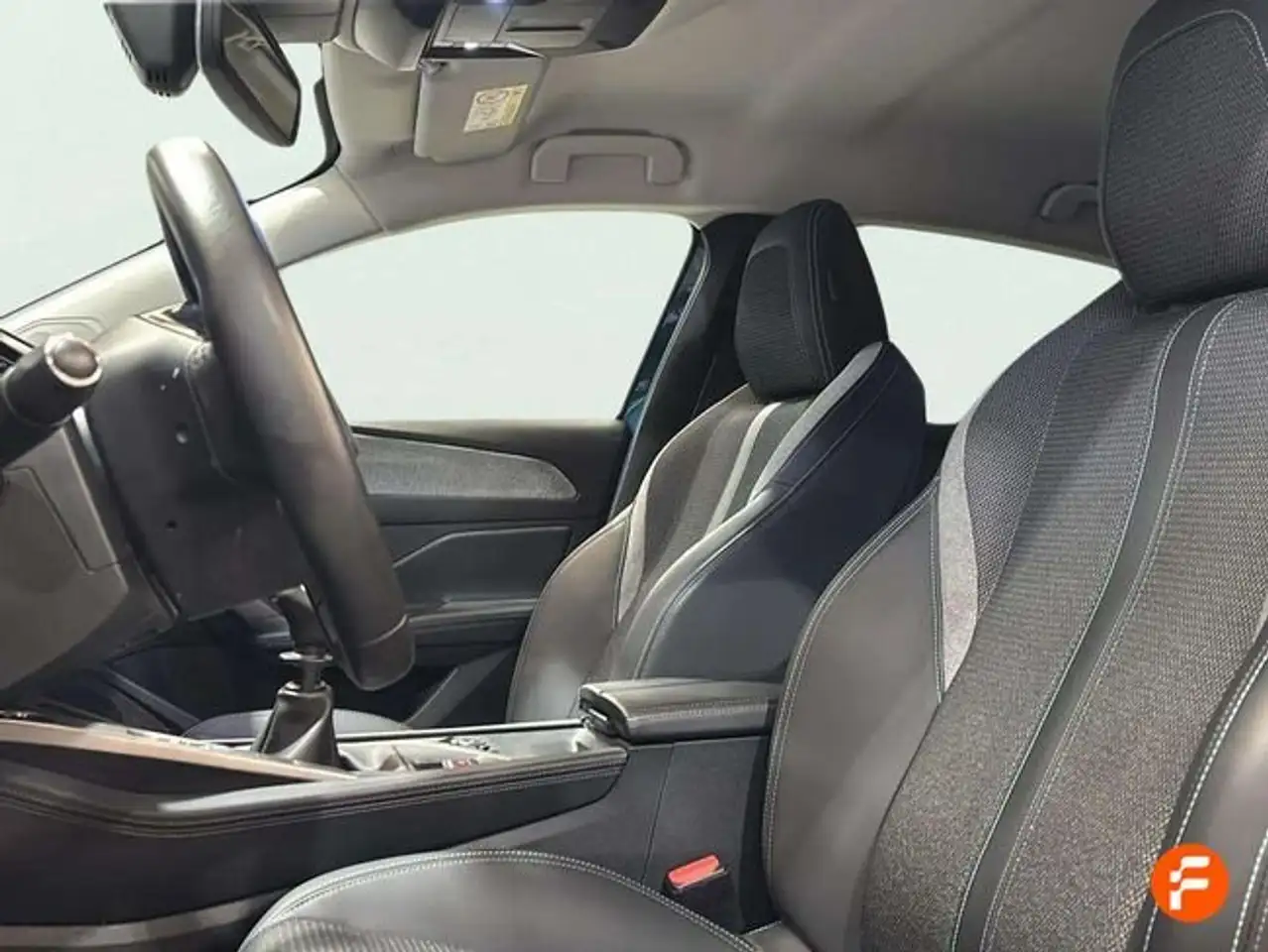 Peugeot 308 1.2 PureTech S&S Allure 130 — Galerie du véhicule 19