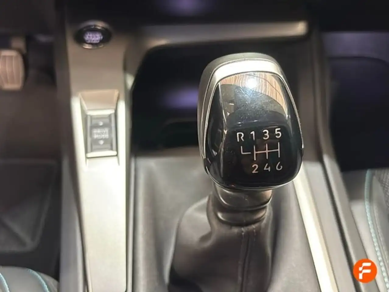 Peugeot 308 1.2 PureTech S&S Allure 130 — Galerie du véhicule 17