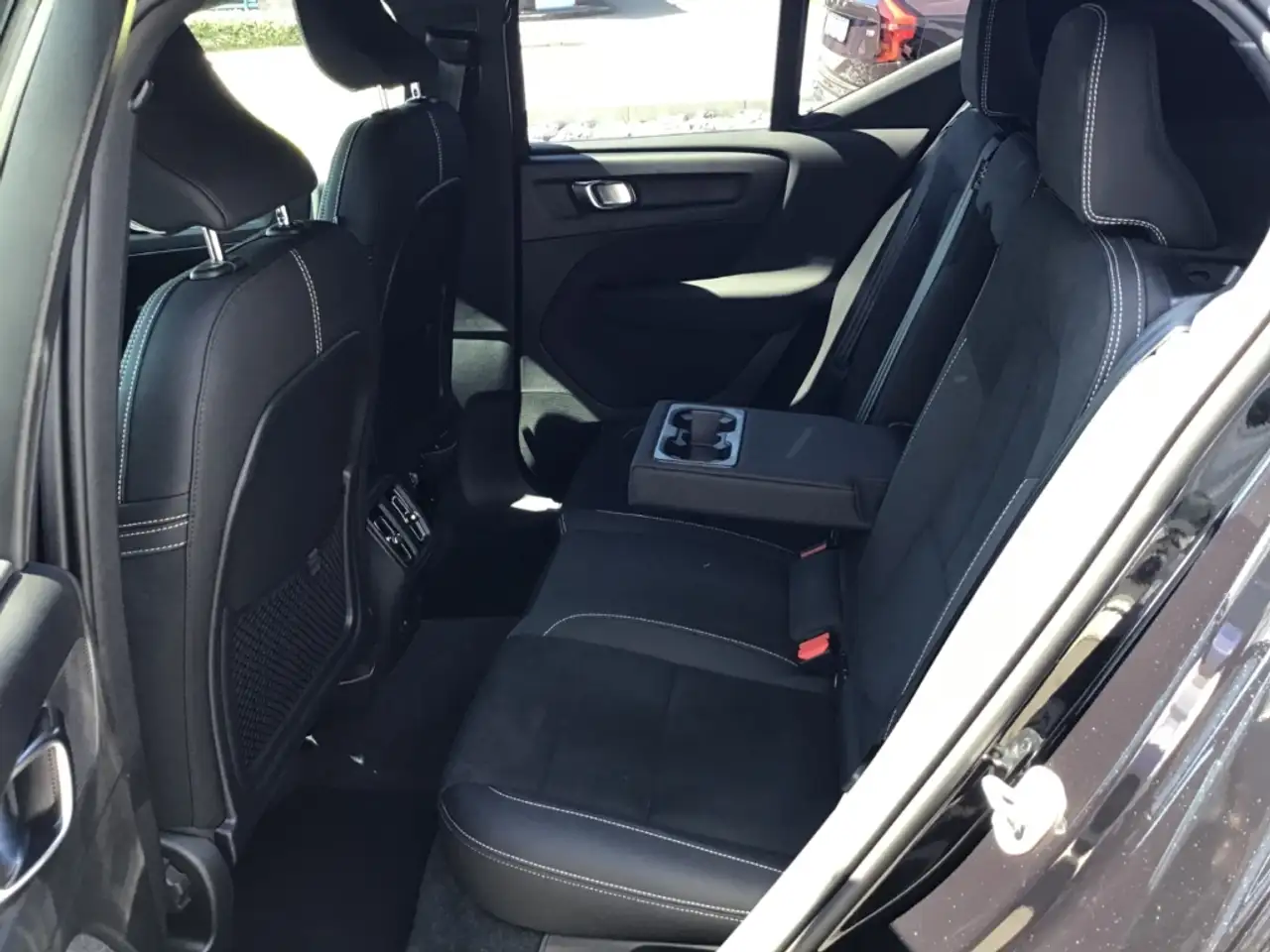 Volvo XC40 Plus Recharge Single Motor Navi Cam — معرض صور السيارة 12