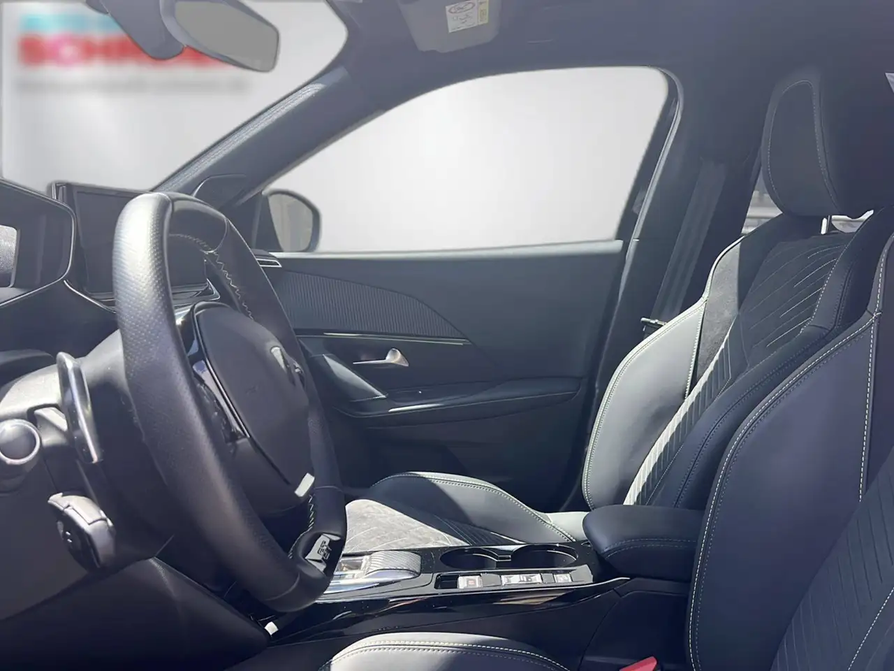 Peugeot 2008 GT — Galerie du véhicule 11
