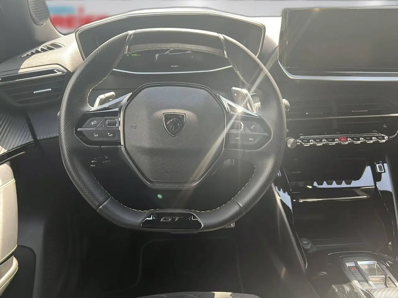 Peugeot 2008 GT — Galerie du véhicule 9