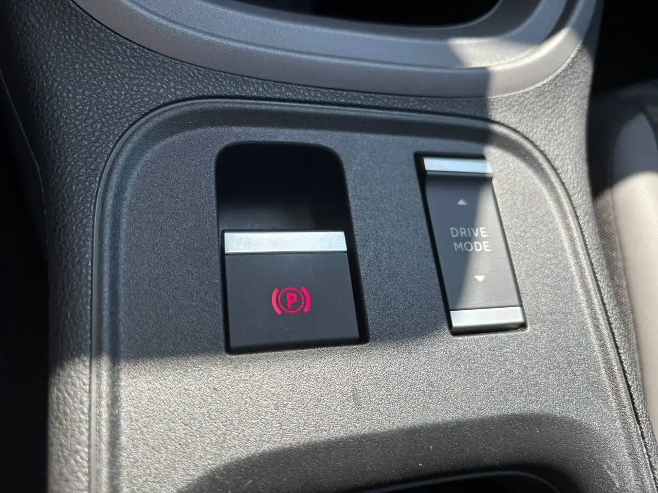 Jeep Avenger 1.2 Longitude Mild-Hybrid — Vehicle gallery 13