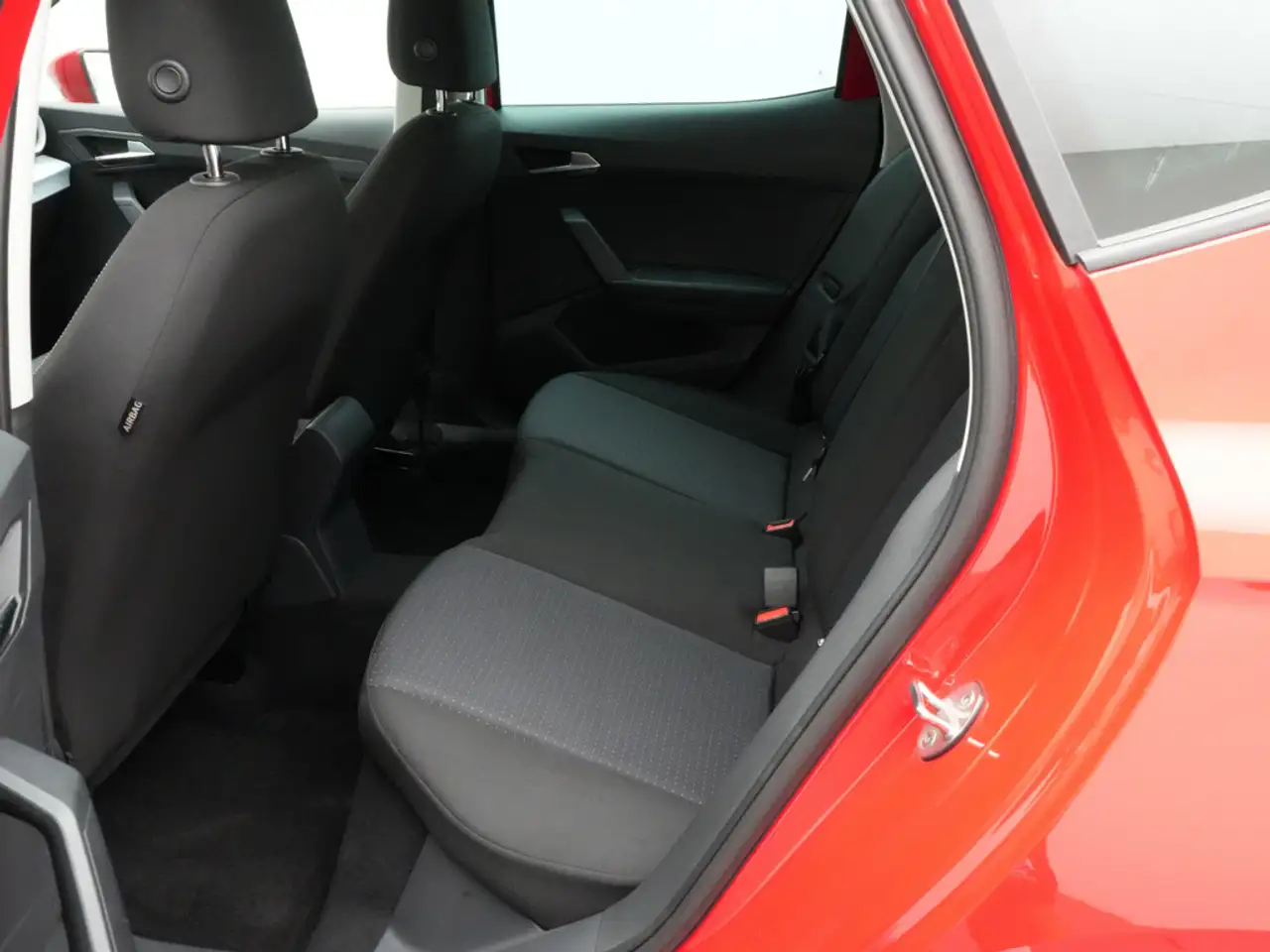 SEAT Arona Style Edition LED PDC VIRT ACC PORT NAVI — معرض صور السيارة 13