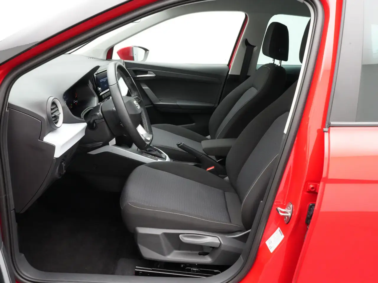 SEAT Arona Style Edition LED PDC VIRT ACC PORT NAVI — معرض صور السيارة 12
