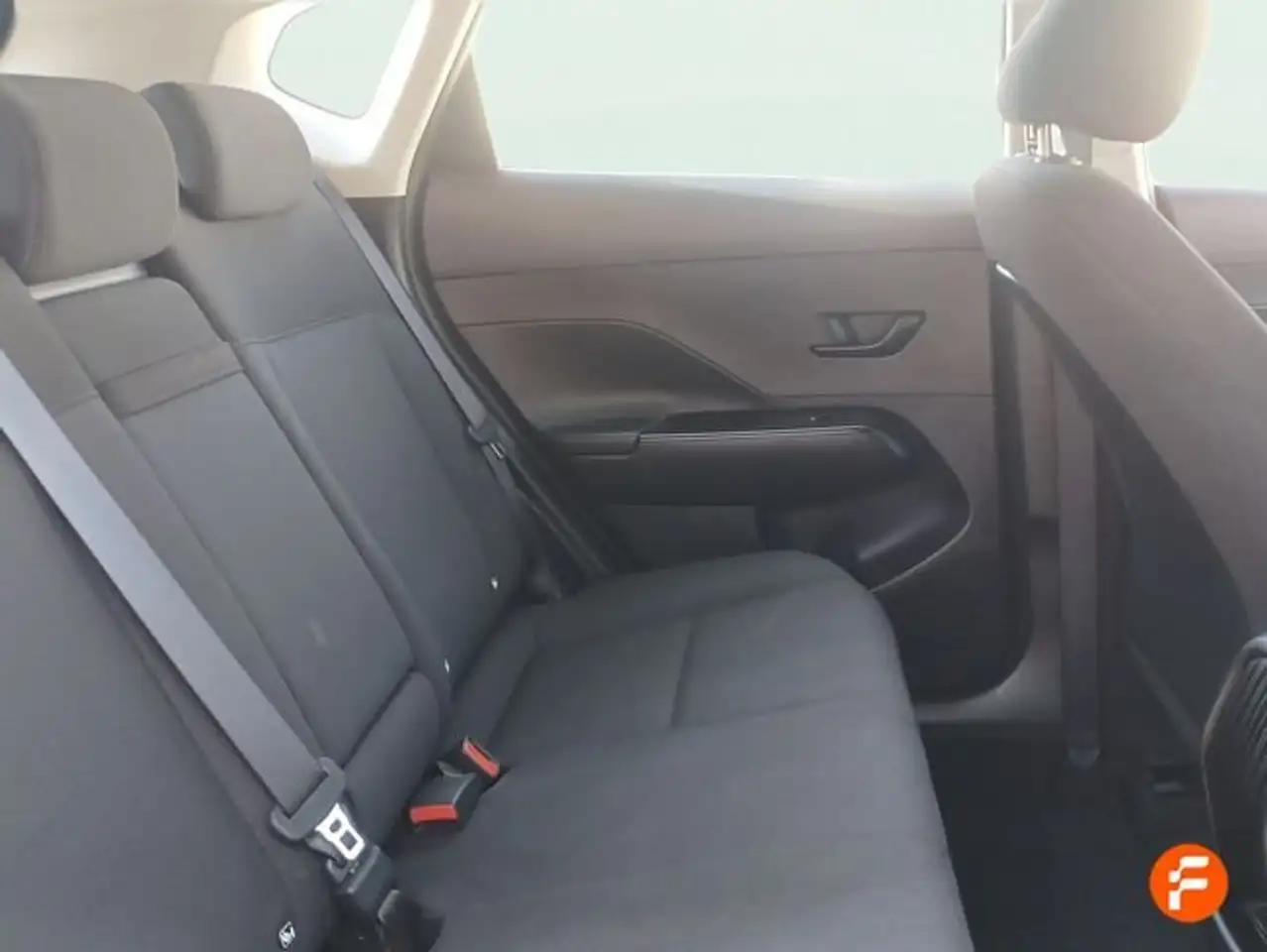 Hyundai KONA 1.0 TGDI Tecno 4x2 — Galería del vehículo 19