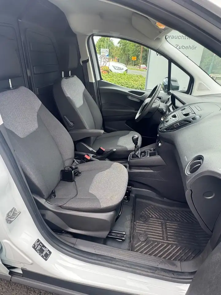 Ford Transit Courier Basis RFK Shzg. — Vehicle gallery 14