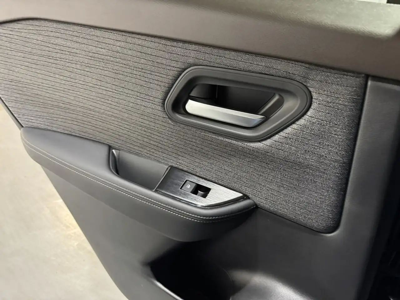 Nissan X-Trail 1.5 e-Power N-Connecta 4x2 5pl. 152kW — Galerie du véhicule 18
