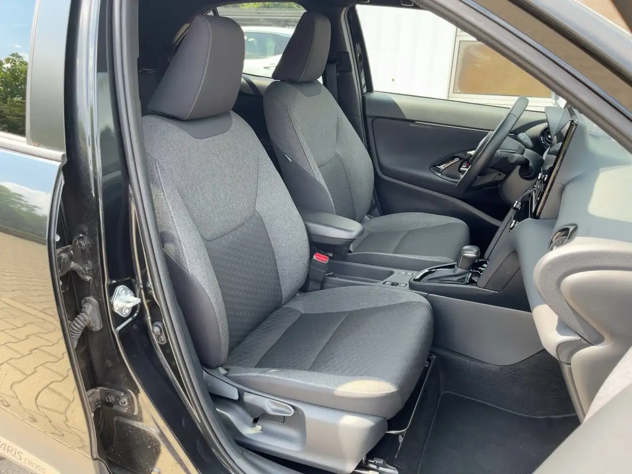 Toyota Yaris Cross 1.5 Hybrid Team D CloudNavi*ACC*KAM — Vehicle gallery 11