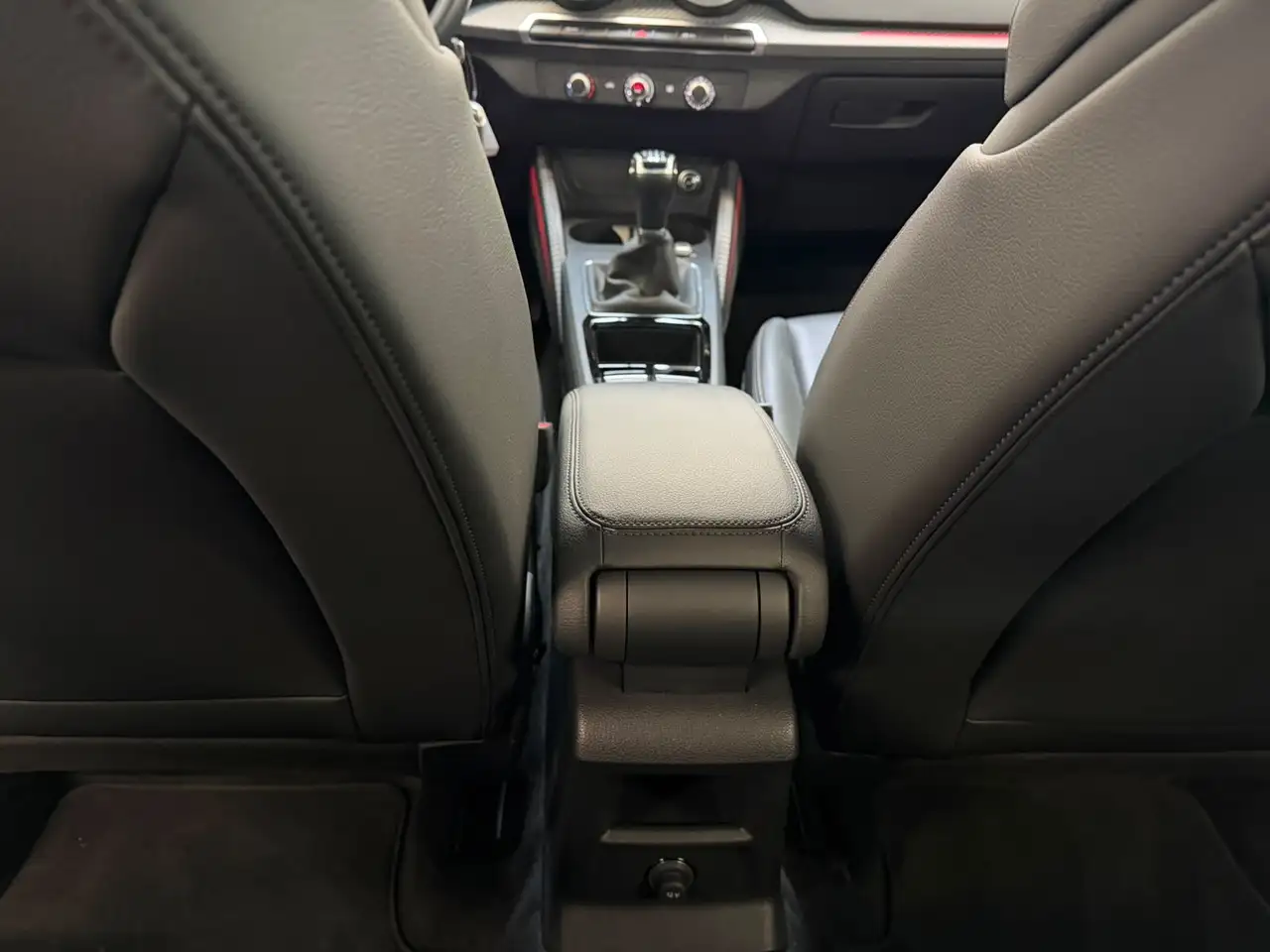 Audi Q2 30 1.0 TFSI LED|App|PDC|Leder — Galería del vehículo 14