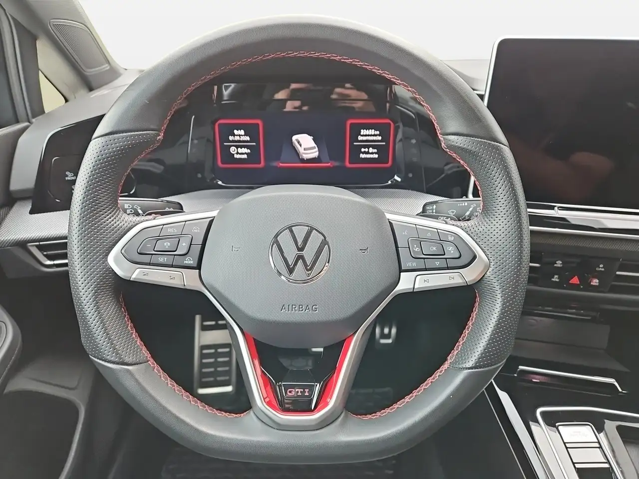 Volkswagen Golf VIII 2.0 GTI Pano Black Style Headup 360° — Vehicle gallery 15