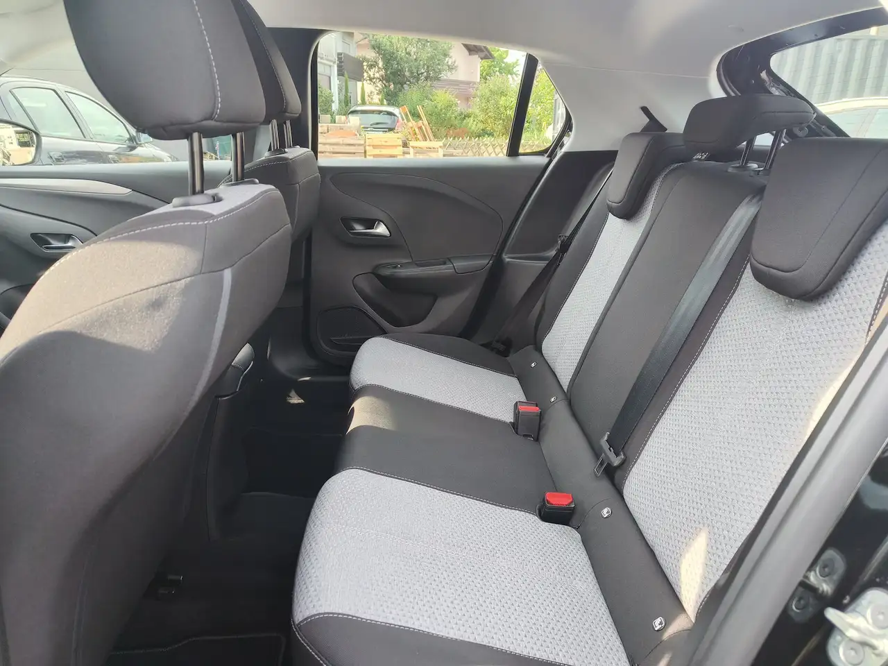 Opel Corsa F — معرض صور السيارة 8
