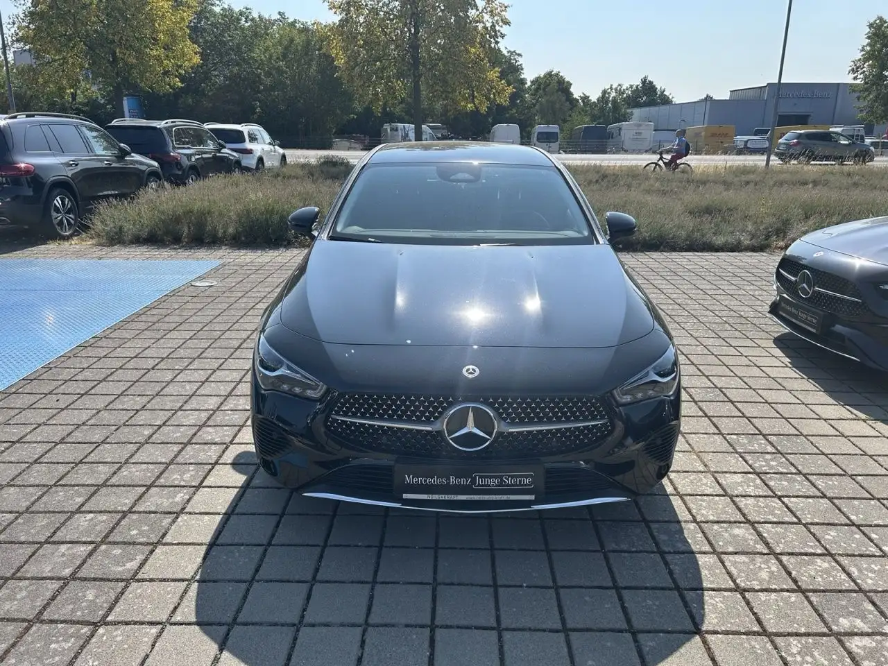 Mercedes-Benz CLA 200 PROGRESSIVE+KAM+LED+Keyl+NAVI+PDC+SHZ — Vehicle gallery 3