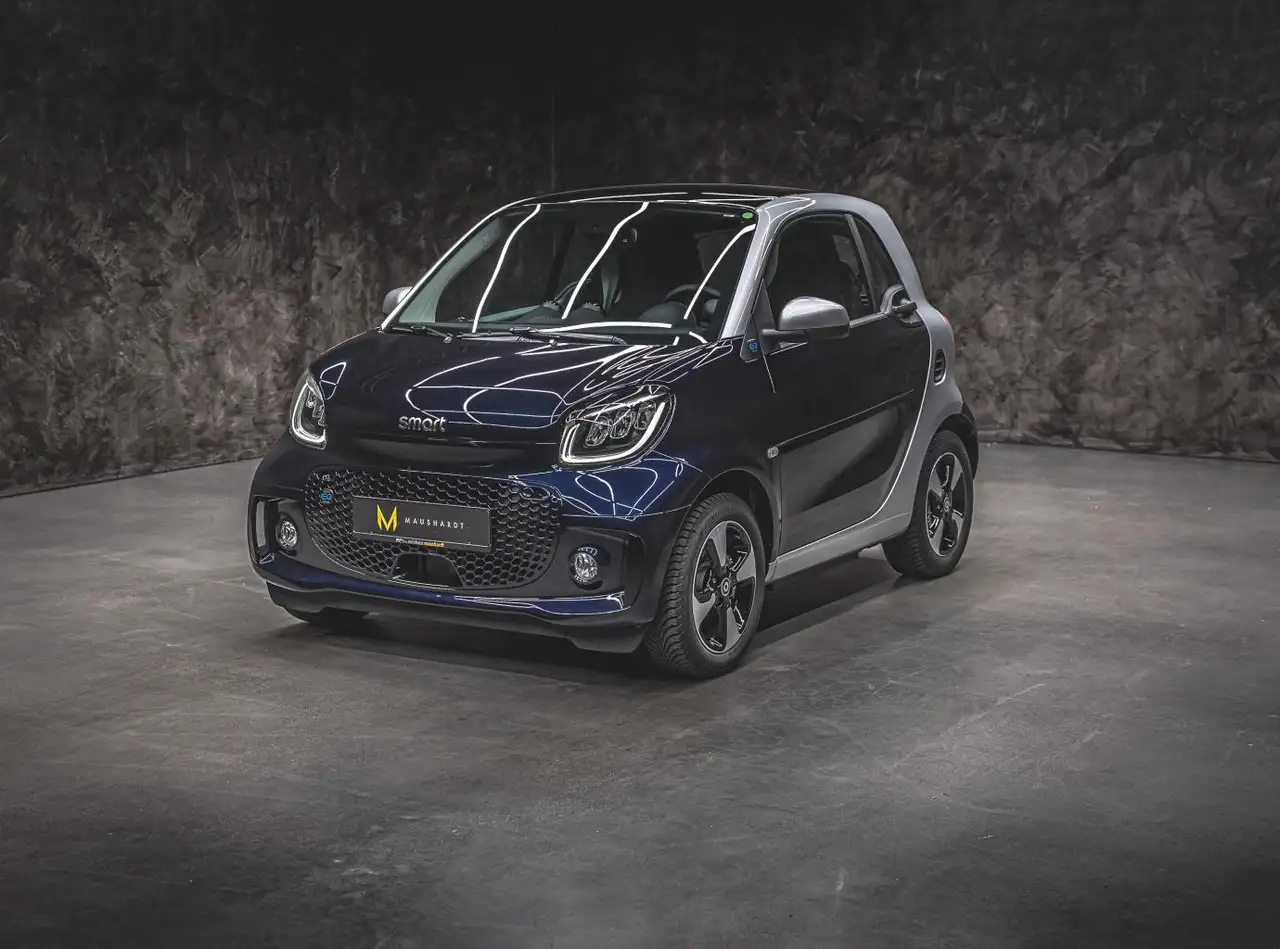 smart forTwo EQ coupe passion EXCLUSIVE:TOP FARBKOMBI! — Bruchsal