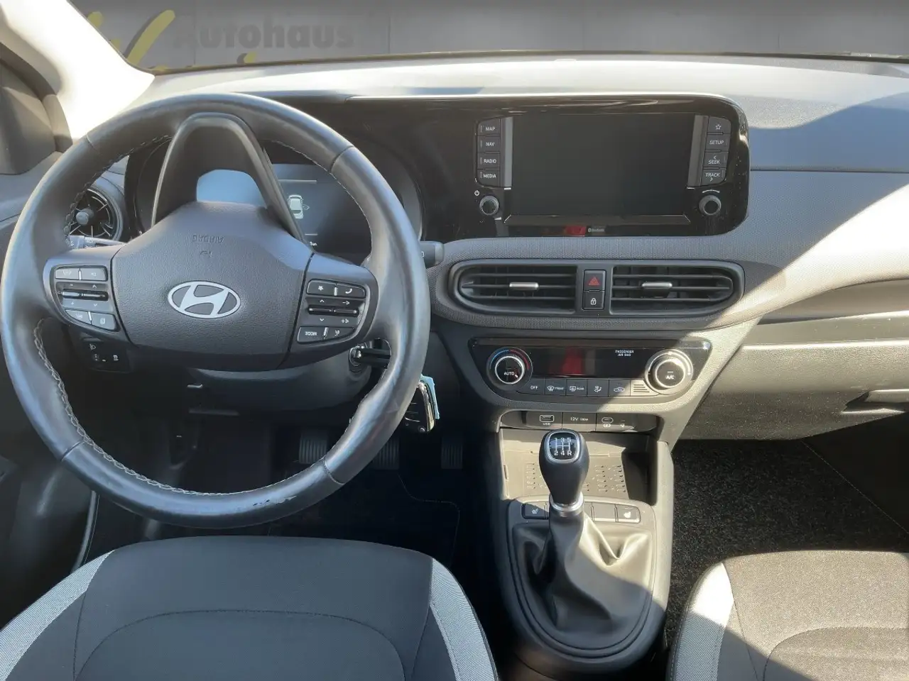 Hyundai i10 1.2 Trend — Vehicle gallery 9
