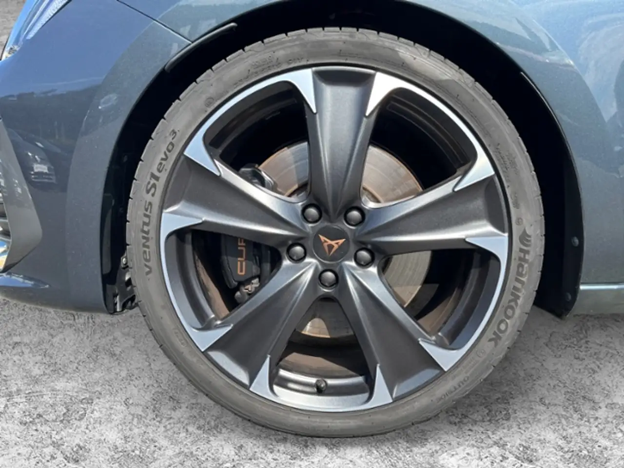 CUPRA Leon Sportstourer VZ 2.0 TSI DSG KLIMA LED NAVI ALU — معرض صور السيارة 14