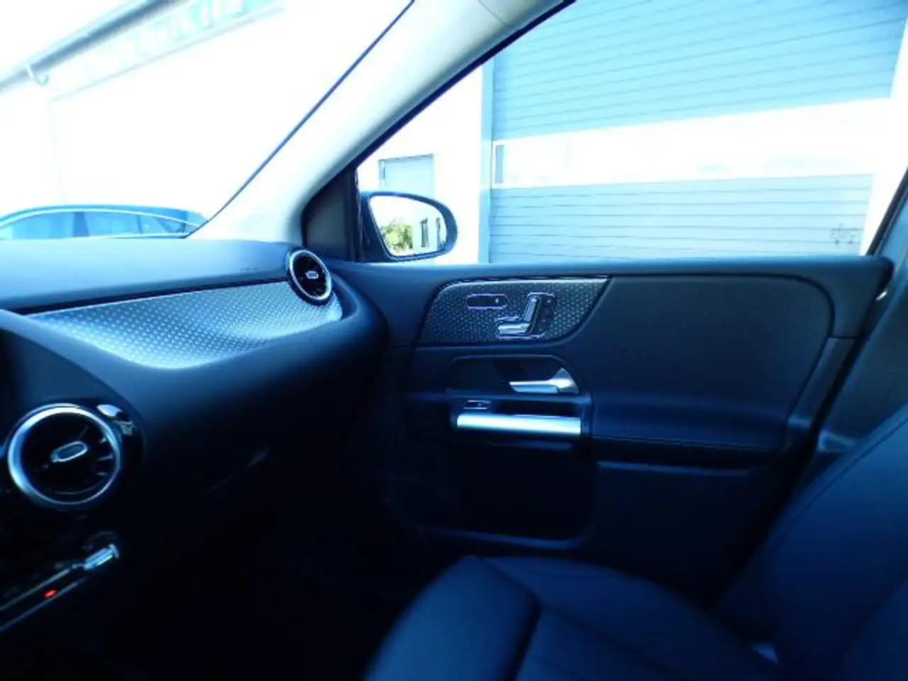 Mercedes-Benz B 200 B 200 Progressive Line Advanced Fahrassistenz-Paket Standheizung Fondsitzlängs verstellbar Memory Leder Verkehrszeichen — Galería del vehículo 35