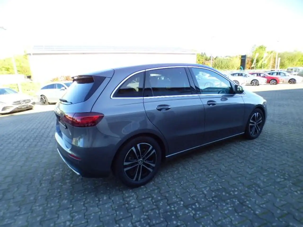 Mercedes-Benz B 200 B 200 Progressive Line Advanced Fahrassistenz-Paket Standheizung Fondsitzlängs verstellbar Memory Leder Verkehrszeichen — Galería del vehículo 15