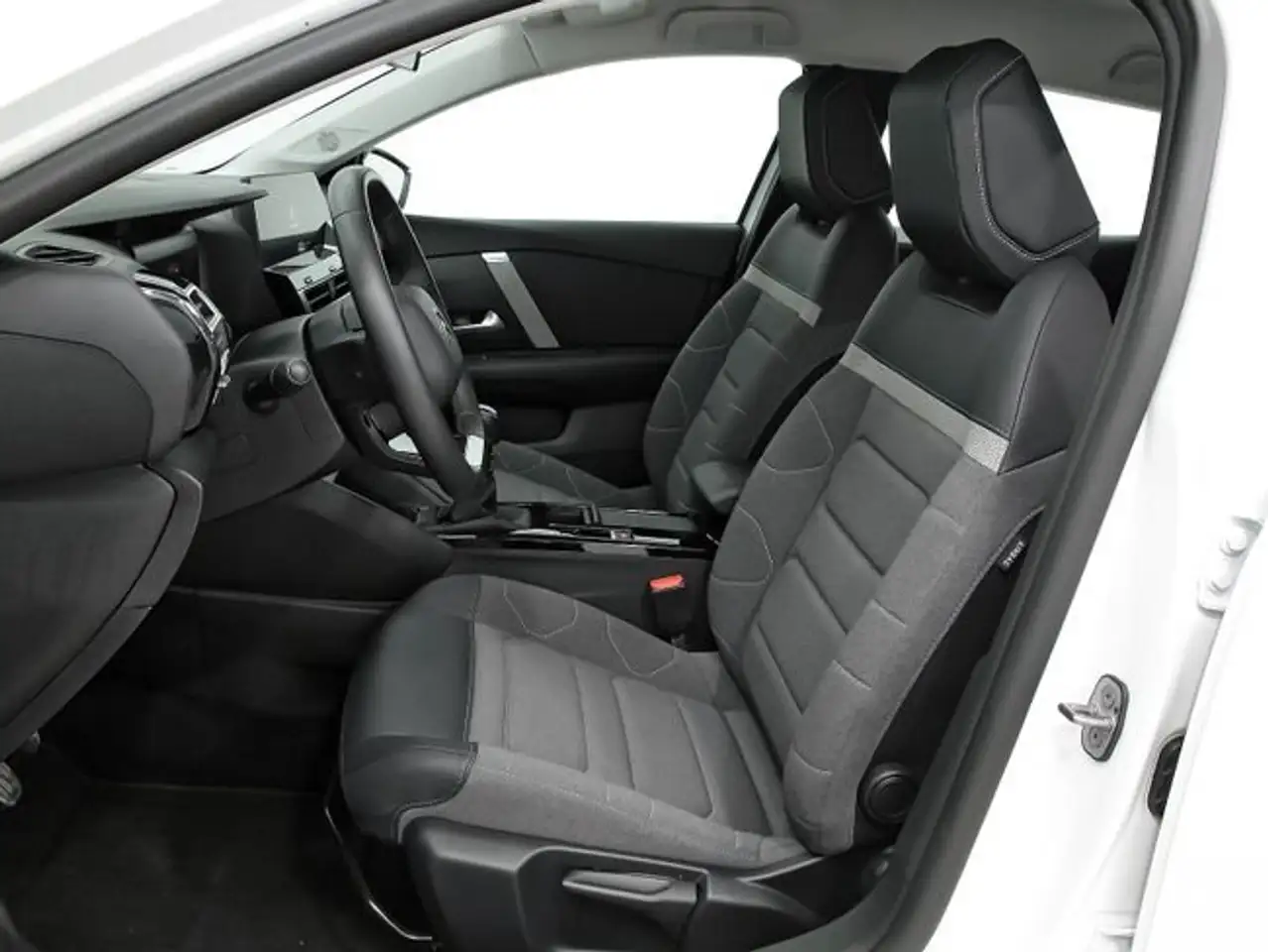 Citroen C4 PureTech 130 S&S 6v Plus — معرض صور السيارة 8