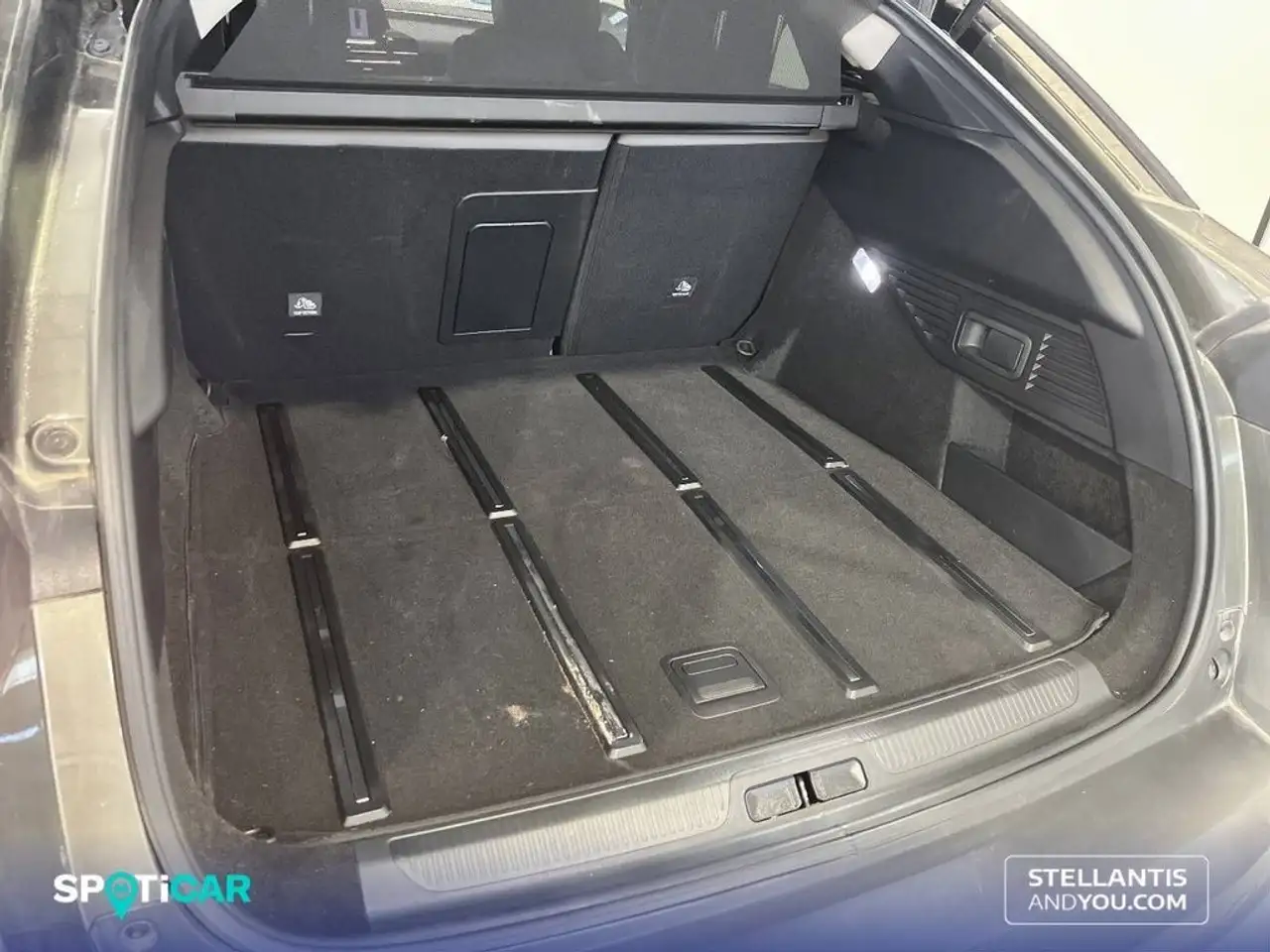 Citroen C5 X Hybrid Shine EAT8 180 — معرض صور السيارة 6