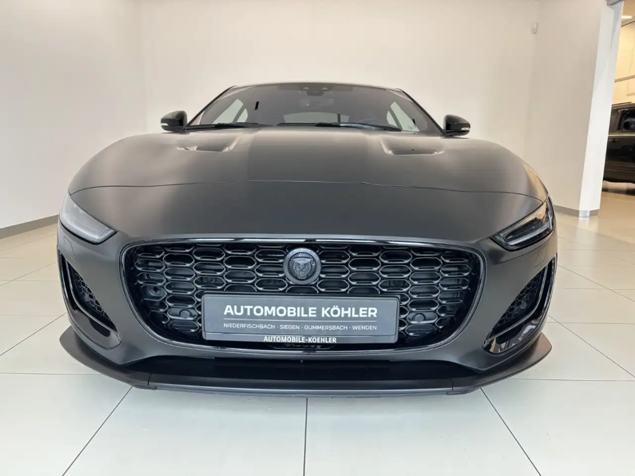 Jaguar F-Type P450 Coupe R-Dynamic Black VOLLFOLIERT — معرض صور السيارة 7